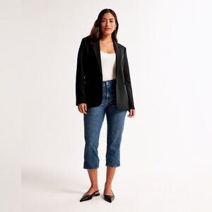 Abercrombie & Fitch curve love mid -rise cropped jeans NWT , sz 34